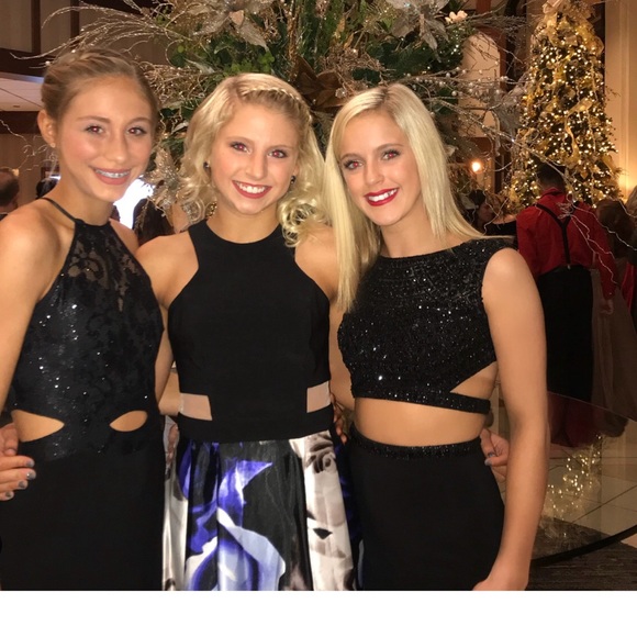 Sherry Hill black two-piece long formal size 0 - Picture 7 of 8